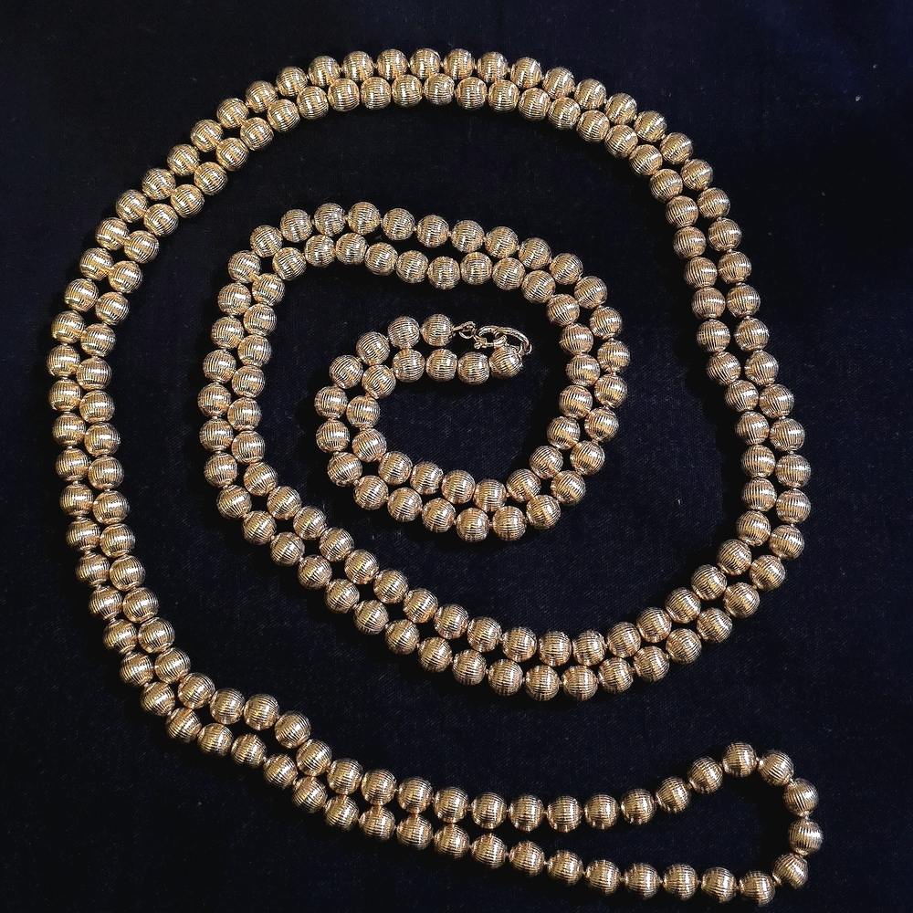 Metal chain, Vintage 60" Gold Tone Ribbed Bead Flapper Necklace Long Strand